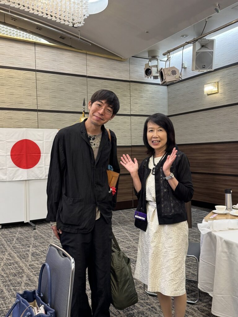 村瀬弘行様とご紹介者の記念撮影