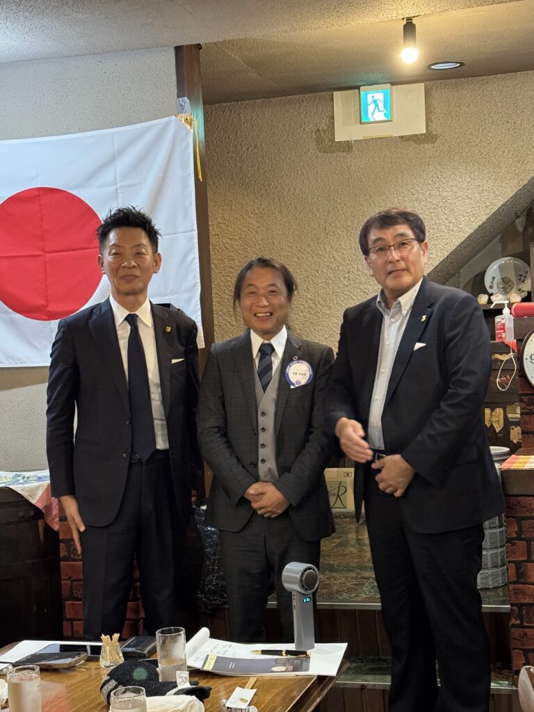 入会式での記念撮影